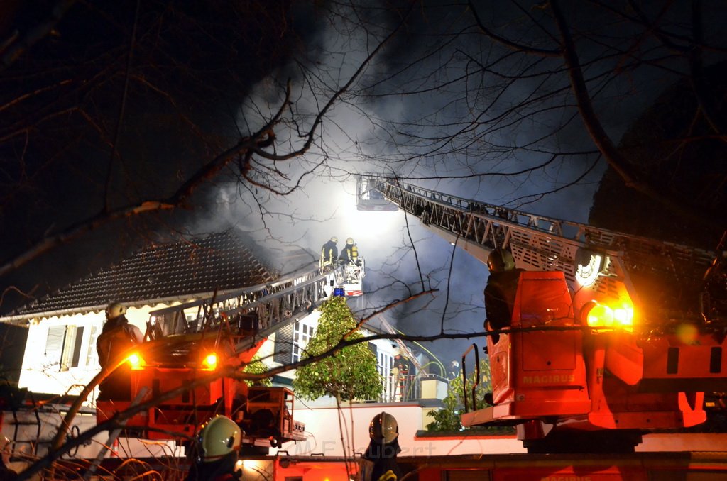 Feuer 2 Koeln Junkersdorf Salzburgerweg P062.JPG - Miklos Laubert